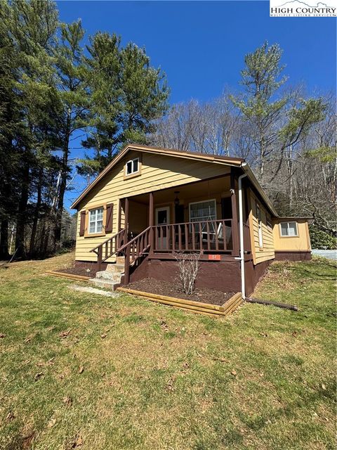 Photo of 84 Avery High School Road, Newland, NC 28567 (MLS # 260767)