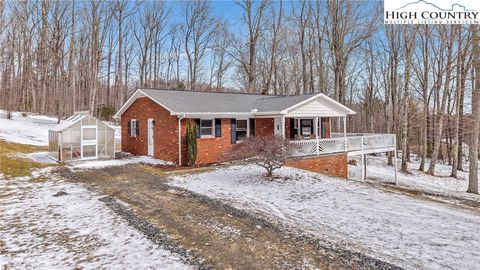 Photo of 1417 Black Bear Inn Road, West Jefferson, NC 28694 (MLS # 260120)