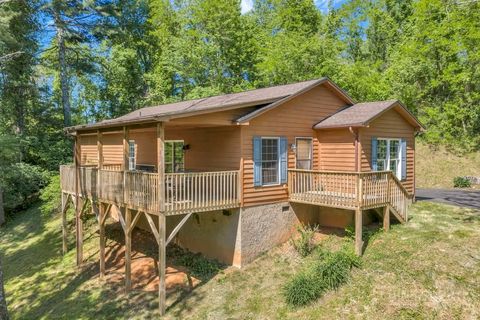 Photo of 131 Chinquapin Springs Lane, Newland, NC 28657 (MLS # 262212)