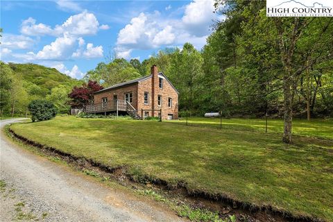 Photo of 216 Dillard Greene Road, Vilas, NC 28692 (MLS # 249497)