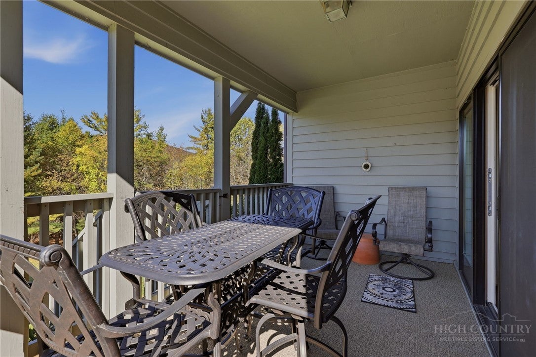 862 Chetola Lake Drive Finch #1