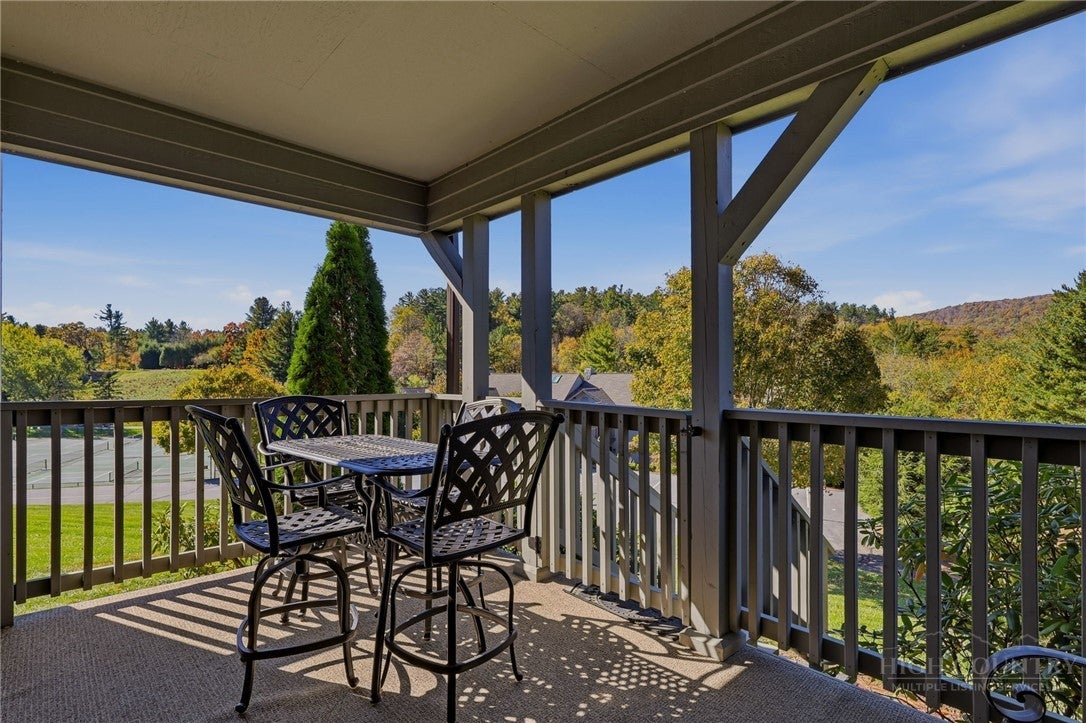 862 Chetola Lake Drive Finch #1