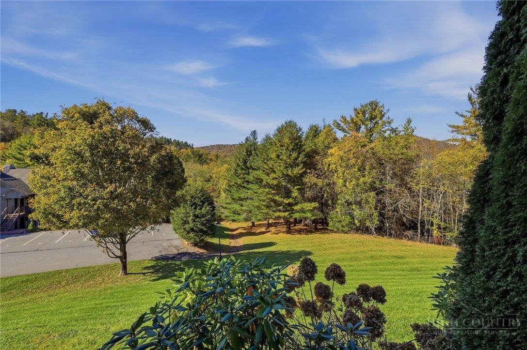 862 Chetola Lake Drive Finch #1