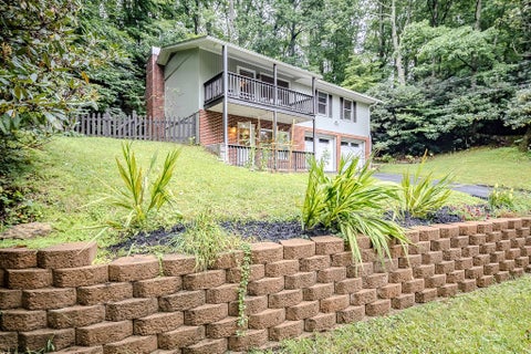 Photo of 785 Dogwood Road, Boone, NC 28607 (MLS # 263497)