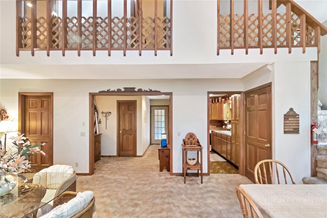 325 Grandview Drive