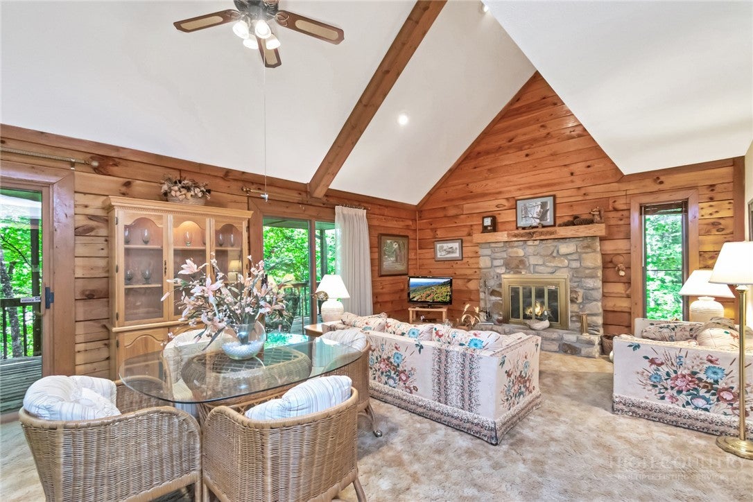 325 Grandview Drive