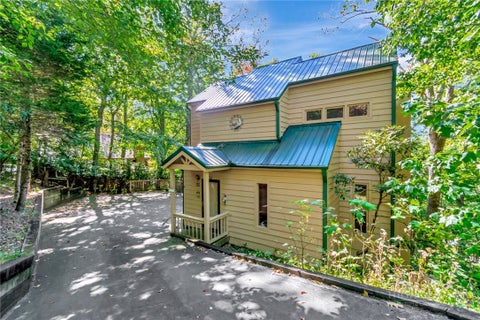 Photo of 325 Grandview Drive, Seven Devils, NC 28604 (MLS # 264848)