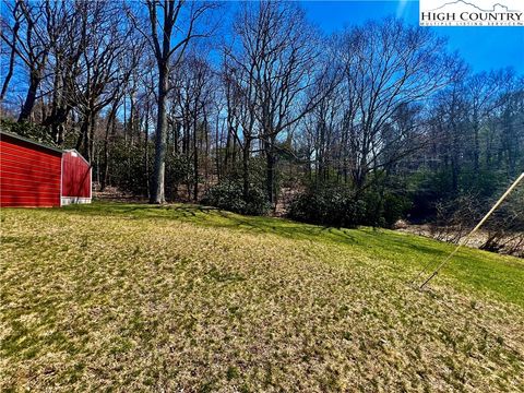 Photo of TBD Sunrise Cove, Blowing Rock, NC 28605 (MLS # 254534)