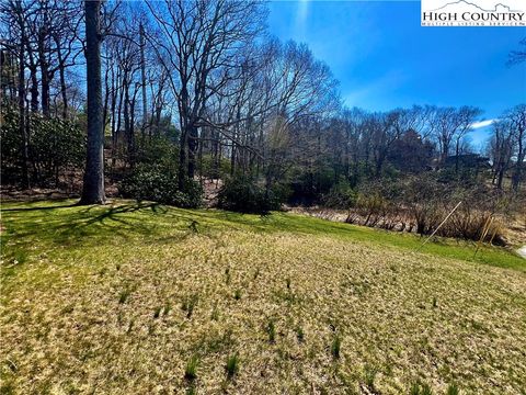 Photo of TBD Sunrise Cove, Blowing Rock, NC 28605 (MLS # 254534)