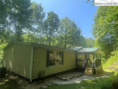 Photo of 171 Will Glenn Road, Sugar Grove, NC 28679 (MLS # 256186)