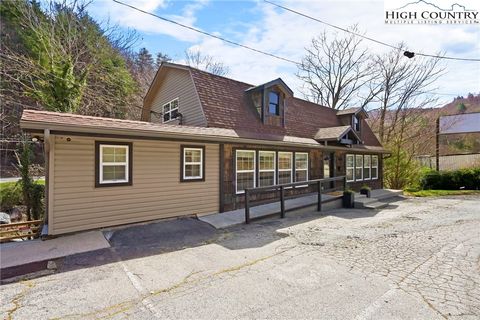 Photo of 3453 US Highway 321 S Highway, Blowing Rock, NC 28605 (MLS # 254930)