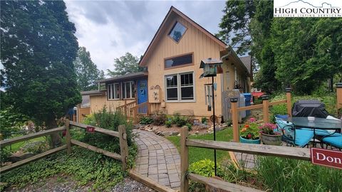 Photo of 631 Queen Street, Boone, NC 28607 (MLS # 250145)