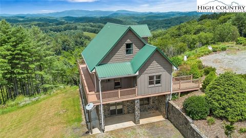 Photo of 321 Laurel Highlands Drive, Grassy Creek, NC 28631 (MLS # 257070)