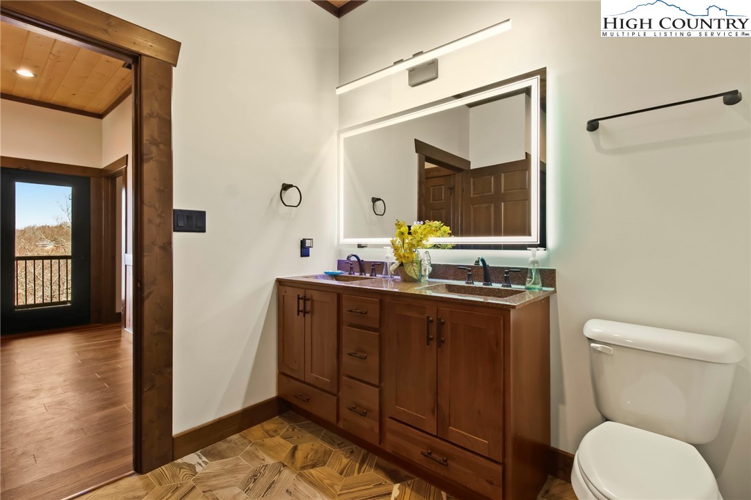 Boone, North Carolina 28607, United States, 3 Bedrooms Bedrooms, ,3 BathroomsBathrooms,Residential,Active,90648