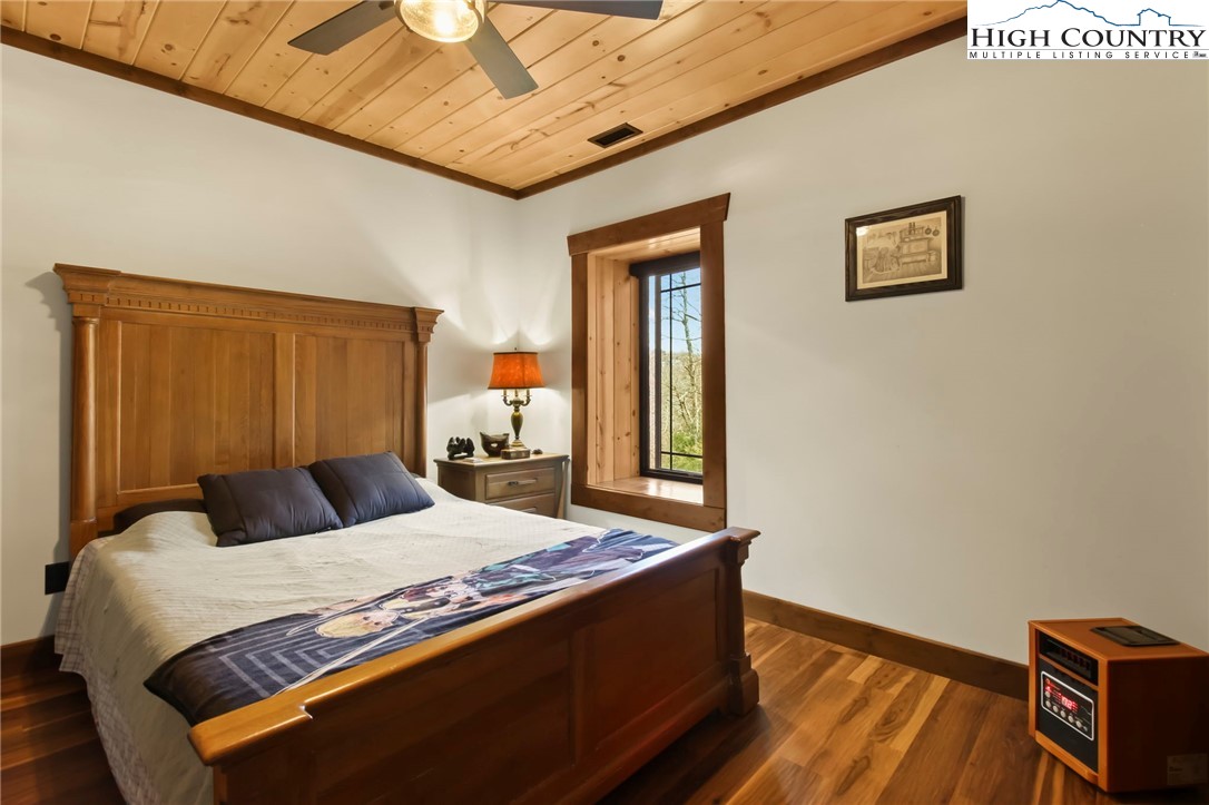 Boone, North Carolina 28607, United States, 3 Bedrooms Bedrooms, ,3 BathroomsBathrooms,Residential,Active,90648