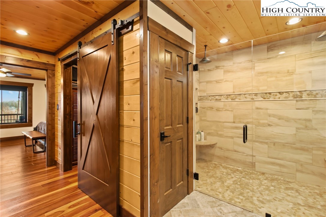 Boone, North Carolina 28607, United States, 3 Bedrooms Bedrooms, ,3 BathroomsBathrooms,Residential,Active,90648