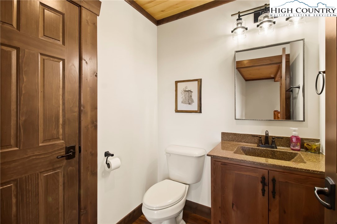 Boone, North Carolina 28607, United States, 3 Bedrooms Bedrooms, ,3 BathroomsBathrooms,Residential,Active,90648