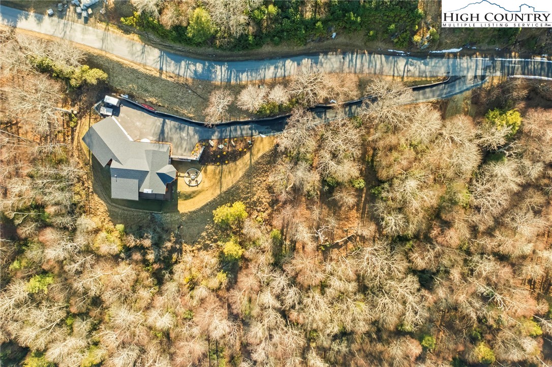 Boone, North Carolina 28607, United States, 3 Bedrooms Bedrooms, ,3 BathroomsBathrooms,Residential,Active,90648