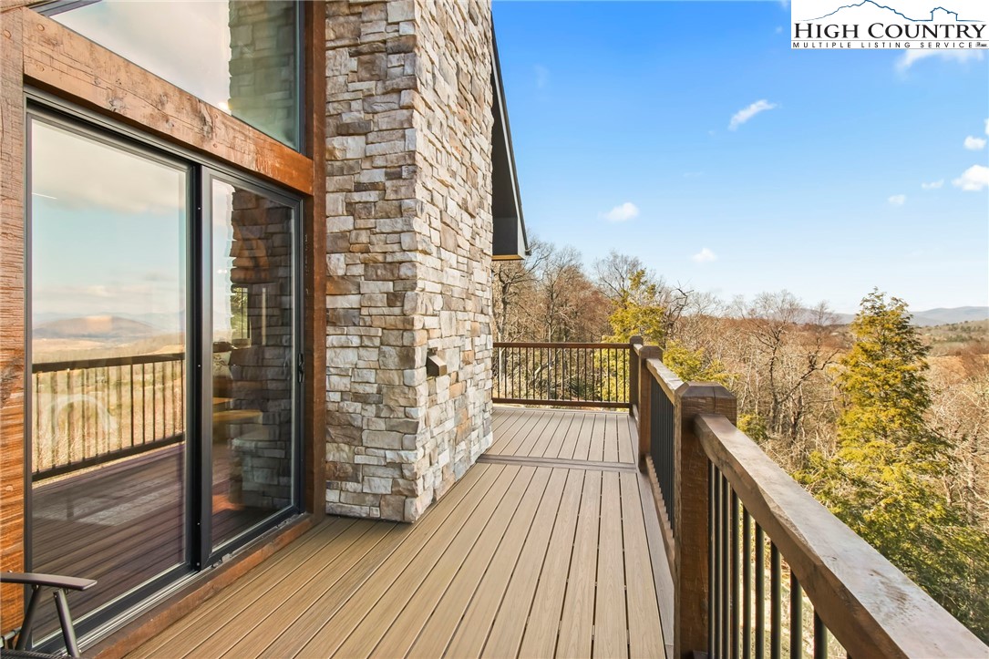 Boone, North Carolina 28607, United States, 3 Bedrooms Bedrooms, ,3 BathroomsBathrooms,Residential,Active,90648