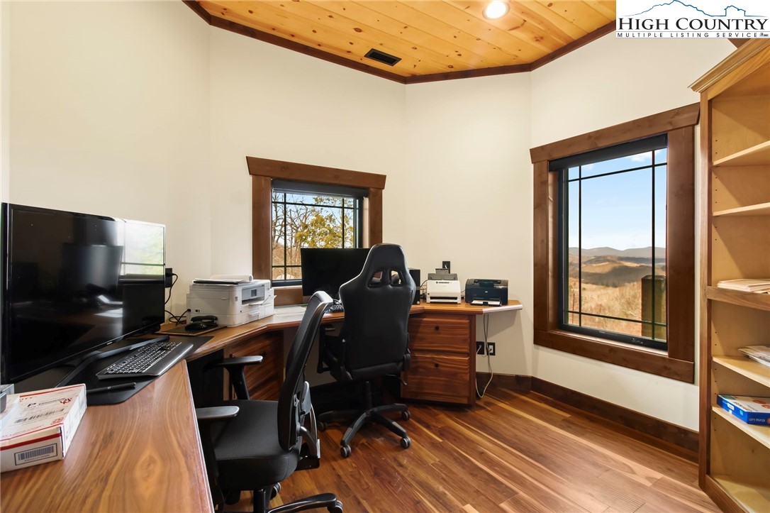 Boone, North Carolina 28607, United States, 3 Bedrooms Bedrooms, ,3 BathroomsBathrooms,Residential,Active,90648