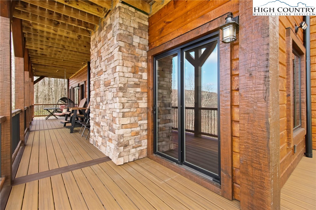 Boone, North Carolina 28607, United States, 3 Bedrooms Bedrooms, ,3 BathroomsBathrooms,Residential,Active,90648