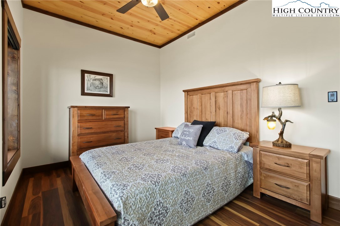 Boone, North Carolina 28607, United States, 3 Bedrooms Bedrooms, ,3 BathroomsBathrooms,Residential,Active,90648