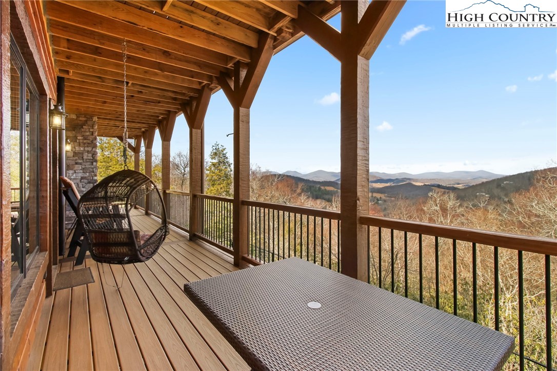 Boone, North Carolina 28607, United States, 3 Bedrooms Bedrooms, ,3 BathroomsBathrooms,Residential,Active,90648
