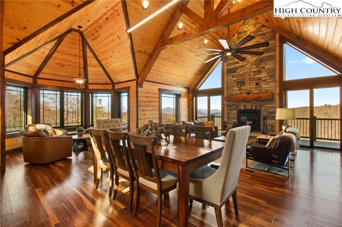 Boone, North Carolina 28607, United States, 3 Bedrooms Bedrooms, ,3 BathroomsBathrooms,Residential,Active,90648