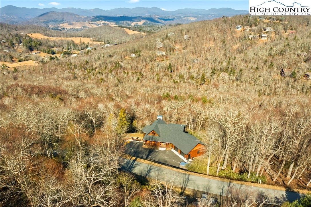 Boone, North Carolina 28607, United States, 3 Bedrooms Bedrooms, ,3 BathroomsBathrooms,Residential,Active,90648