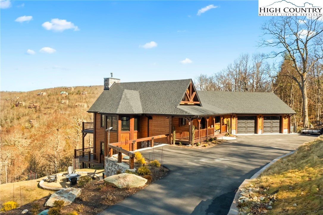 Boone, North Carolina 28607, United States, 3 Bedrooms Bedrooms, ,3 BathroomsBathrooms,Residential,Active,90648