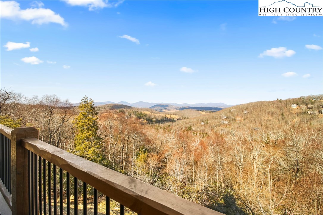 Boone, North Carolina 28607, United States, 3 Bedrooms Bedrooms, ,3 BathroomsBathrooms,Residential,Active,90648