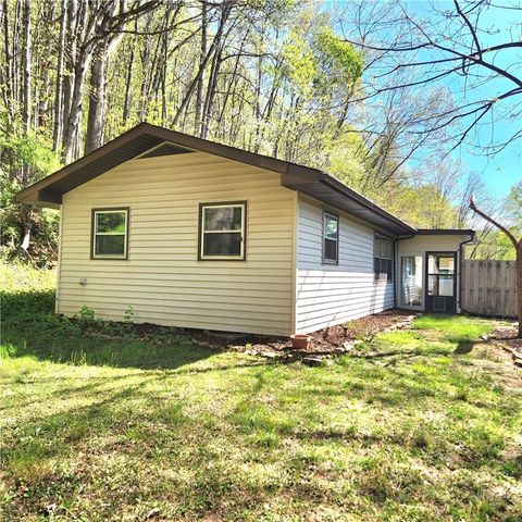 Photo of 129 J L Norris Drive, Boone, NC 28607 (MLS # 261153)