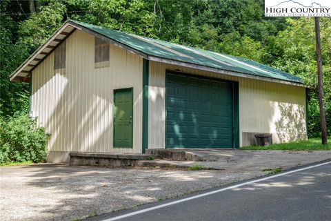 A home in West Jefferson