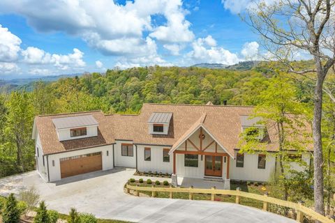 Photo of 380 Greystone Drive, Boone, NC 28607 (MLS # 261097)