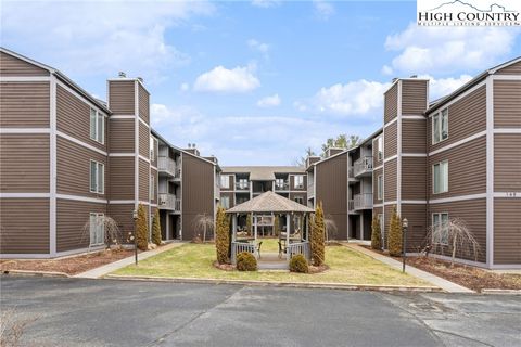 Photo of 145 Royal Oaks Drive #332, Blowing Rock, NC 28605 (MLS # 260179)