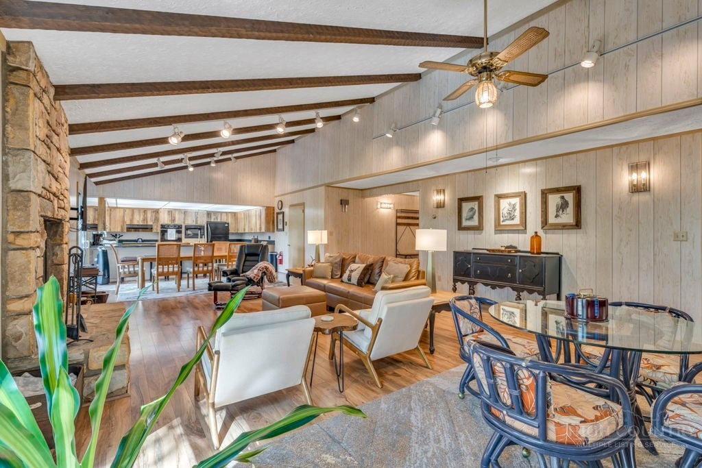 202 Cliffside Lane