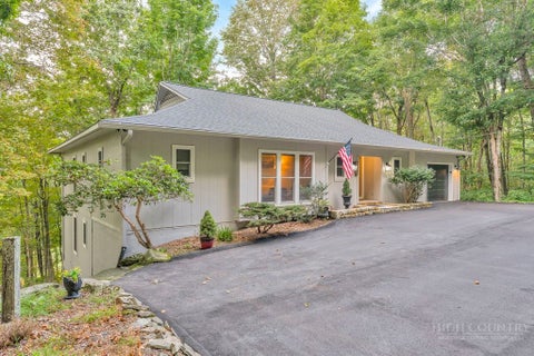 Photo of 202 Cliffside Lane, Seven Devils, NC 28604 (MLS # 264468)