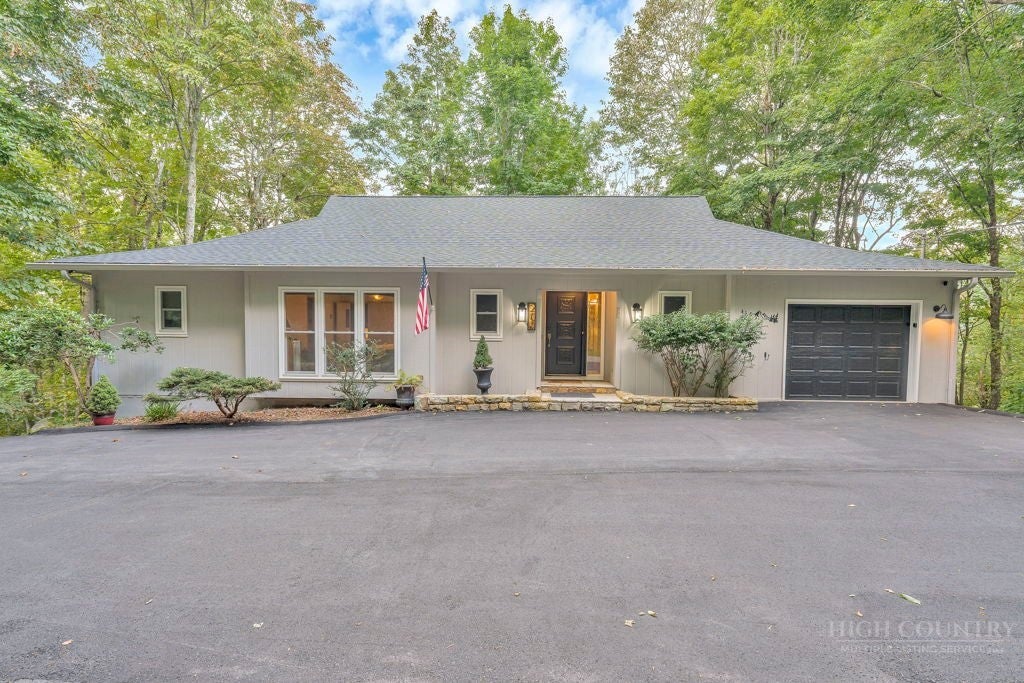 202 Cliffside Lane