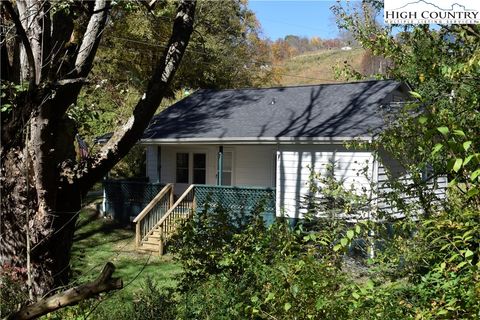 Photo of 336 Willowdale Church Road, Vilas, NC 28692 (MLS # 258731)