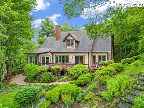 Photo of 349 Belmont Drive, Boone, NC 28607 (MLS # 256143) Photo of 349 Belmont Drive, Boone, NC 28607 (MLS # 256143)
