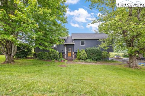Photo of 189 Crestmoor Drive, Boone, NC 28607 (MLS # 243611)
