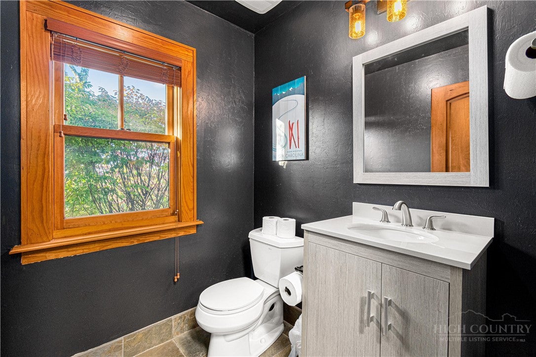 419 Summit Trail