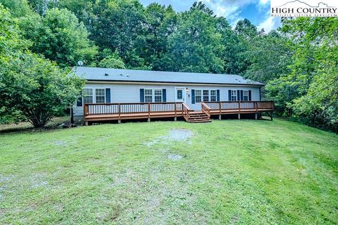 Photo of 410 P T Drive, Creston, NC 28615 (MLS # 257010)
