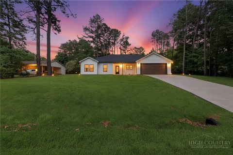 Photo of 1026 Fye Drive, Newton, NC 28658 (MLS # 261809)