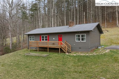 Photo of 119 Pine Meadow Lane, Boone, NC 28607 (MLS # 260433)
