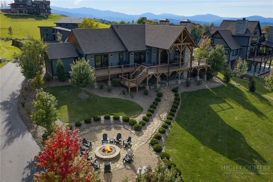 40 Vineyard Trail