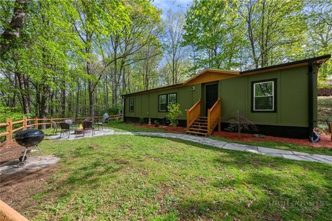 Photo of 1426 Rainbow Trail, Boone, NC 28607 (MLS # 261568)