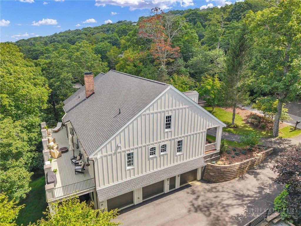 368 Green Hill Woods