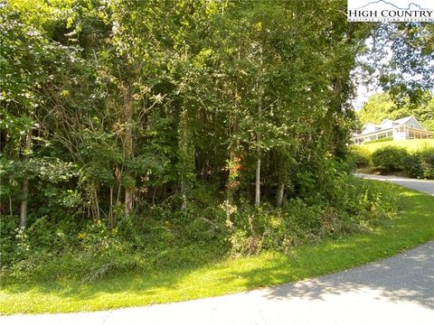 Photo of Lot 15 Pineview Drive, Boone, NC 28607 (MLS # 241341)
