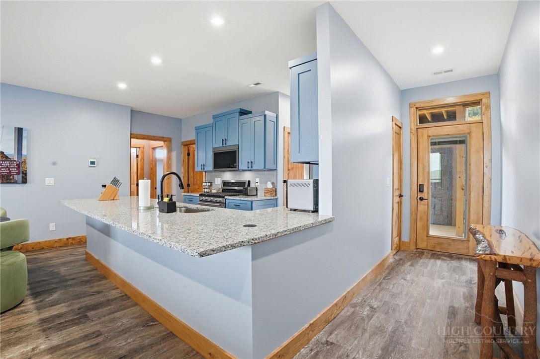 142 Crescent Lane 22-D